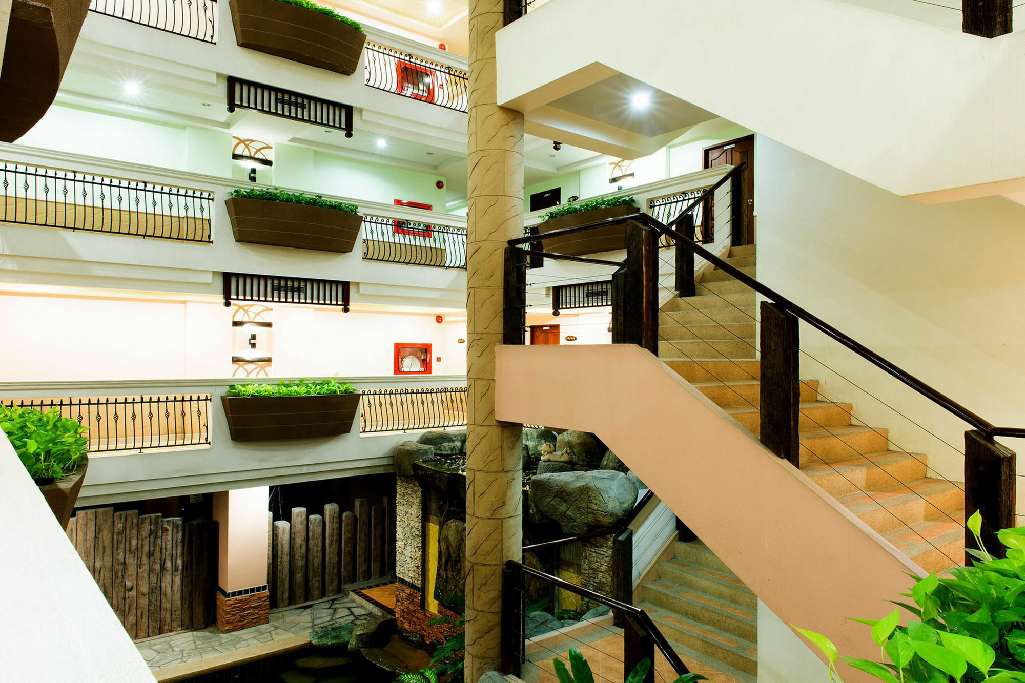 Sa-Bai-Dee Condo Chonburi Exterior foto